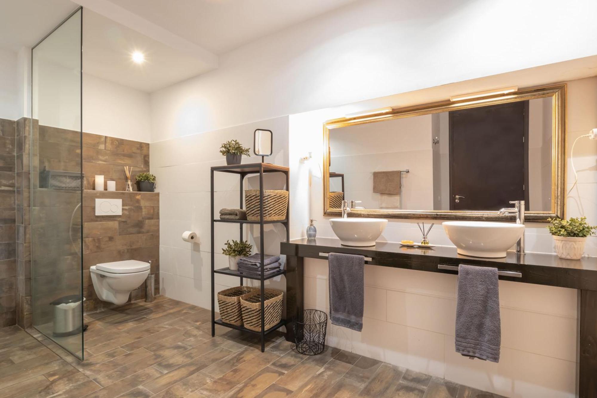 Roy Boston L Apartment Marbella